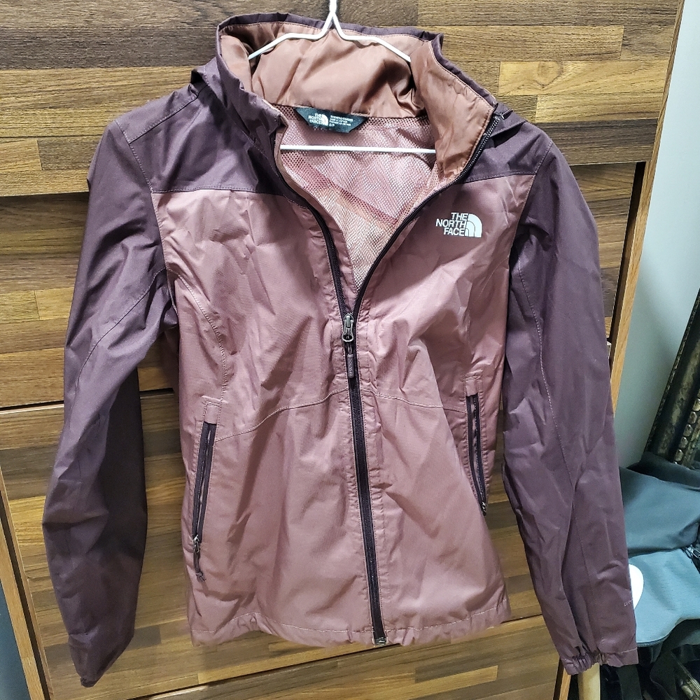 The North Face Women's Resolve Plus Jacket